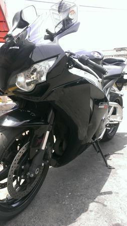 Honda cbr 1000rr titulo y pedimento -11