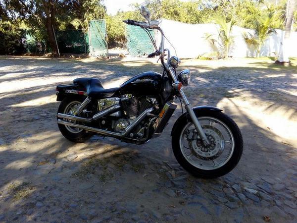 Honda Shadow Spirit 1100cc -04