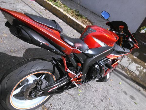 Yamaha r1 excelente estado -05