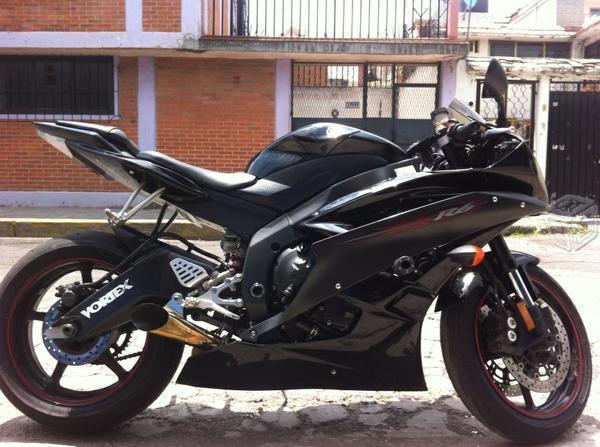 Yamaha r6r,hermosa -06