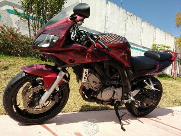 Suzuki SV650s aereografiada en excelente condición -07