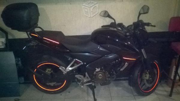 Excele pulsar 200ns seminueva -15