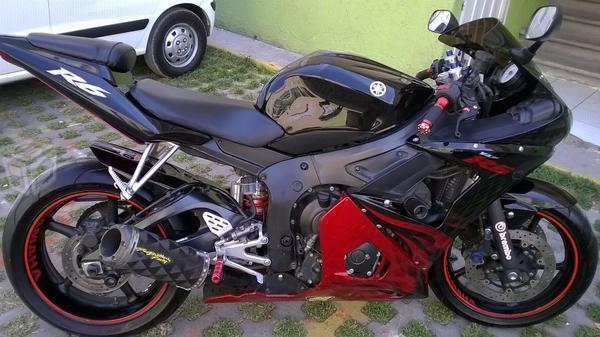 Hermosa Yamaha R6 -03