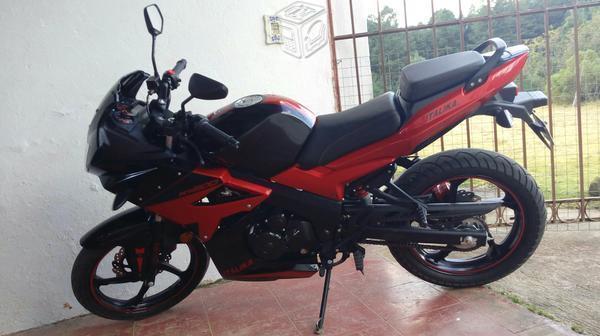 Vendo moto italika Rt 200 -15