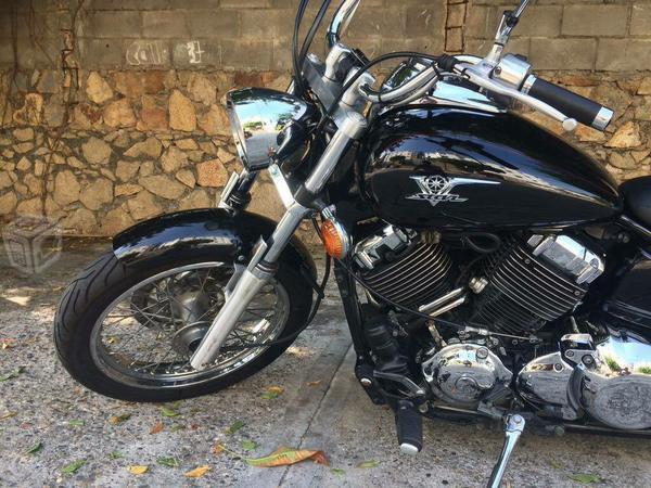 Hermosa Yamaha Vstar 650 -04