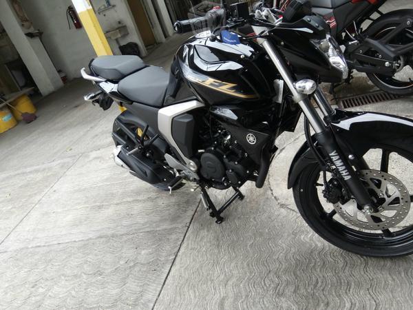 Fz negra del año nueva 2.0 cero km -16