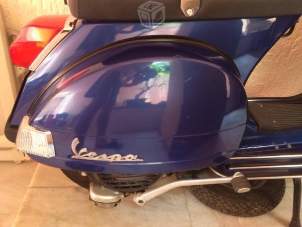 Motocicleta Vespa tpo PX como nueva -06