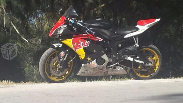 Yamaha r6r posible cambio por auto -07