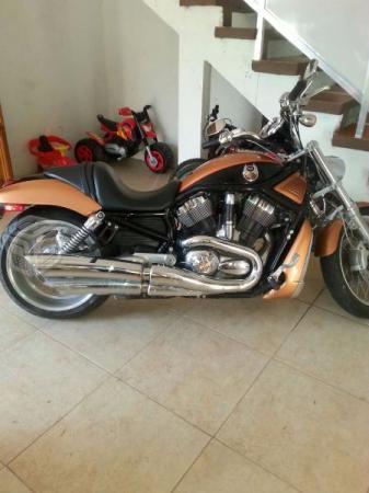 Harley Davidson V-Rod -08
