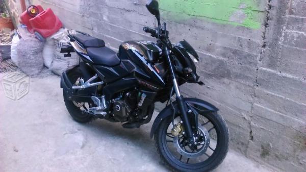 Pulsar 200 Seminueva V/C x Mod. Yamaha Fz -16