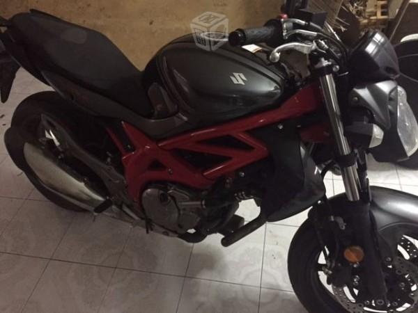 Suzuki Gladius 650cc nacional -13