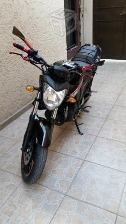 Yamaha FZ16 modelo -15