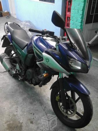 Yamaha fazer asegurada -14