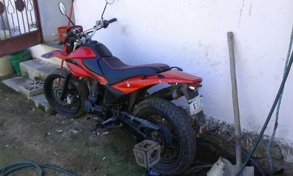 Cambio o vendo Moto DM 150 plakas todas pagadas -12