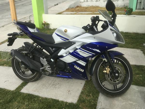 Yamaha R15 -15