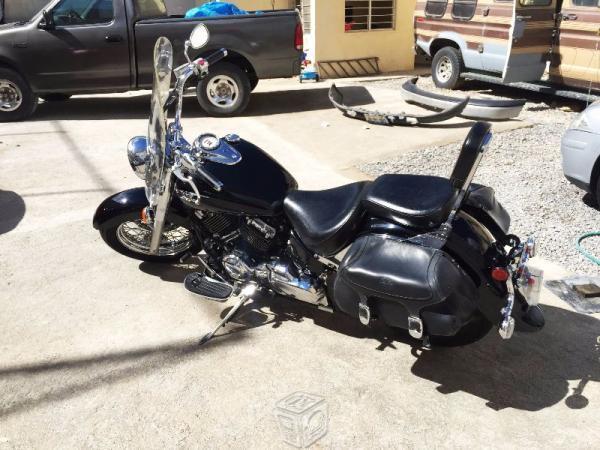 Yamaha vstar impecables condiciones 650cc -07