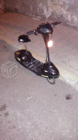 Bonito scooter eléctrico -10