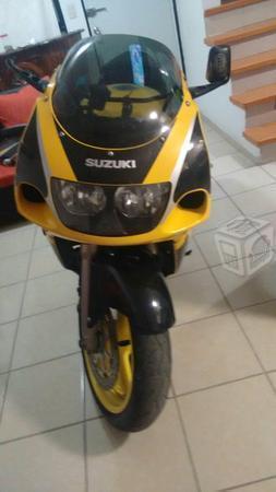 Suzuki gsxr600 -99