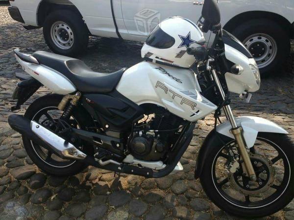 Motocicleta TVS RTR 180 -12