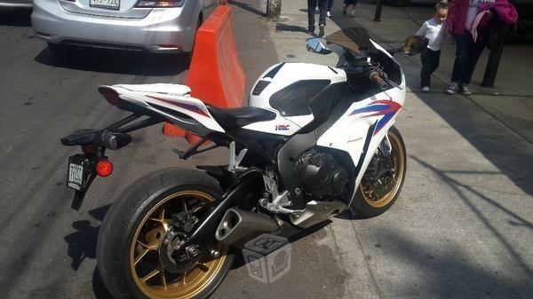 Honda cbr 1000rr -12