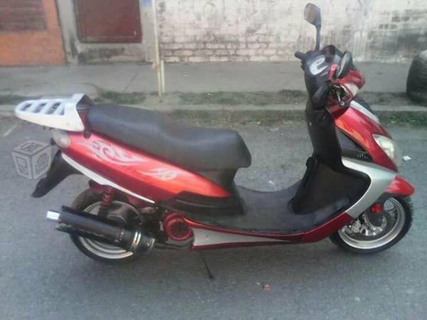 Italika ds 150c.c con placa bonita -10