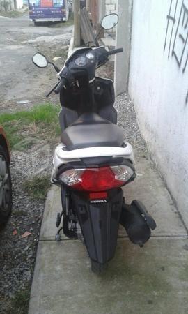 Se vende MOTO Honda -15