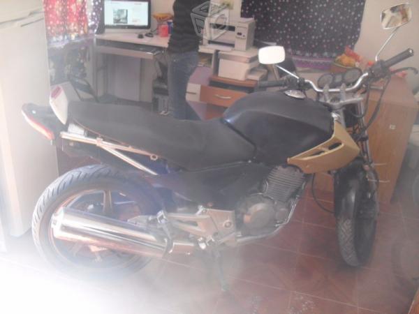 Honda 250 lista para trabajar -09