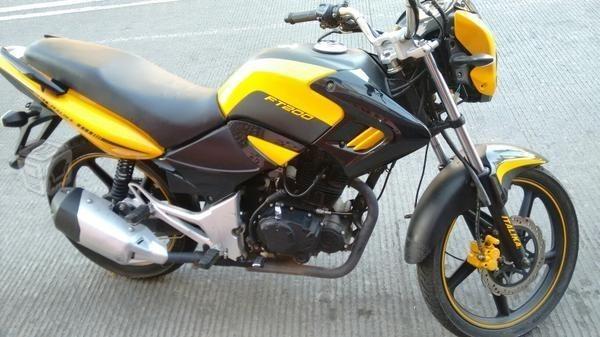 FT200 impecable nuevecita -15