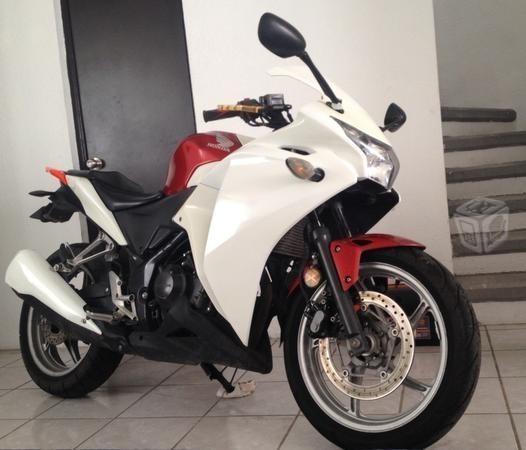 Honda CBR 250 -11