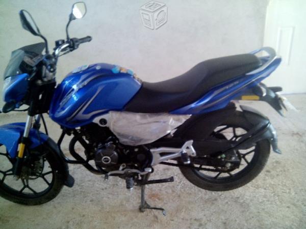 Motocicleta Bajaj Discover 125 st -15