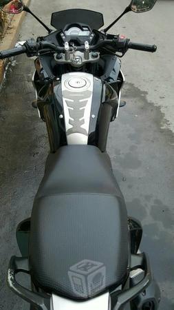 Uyamaha fazer -15