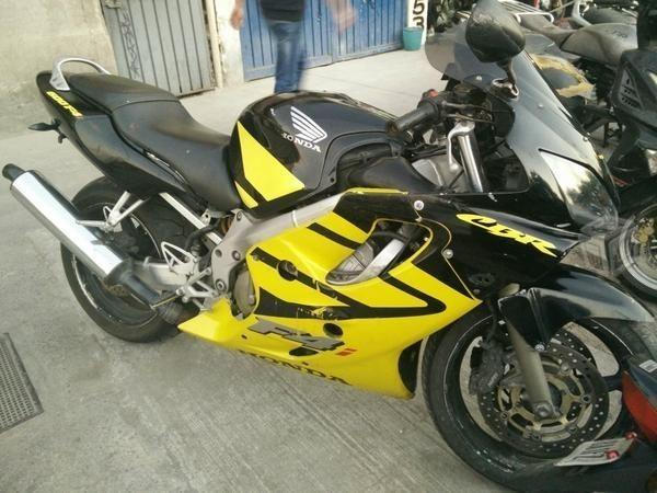 Honda cbr 600 F4i -04