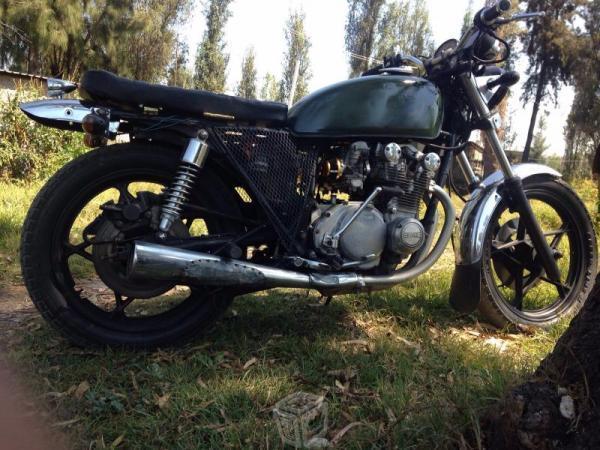 Suzuki GS550 año 72 en perfectas con disiones -72