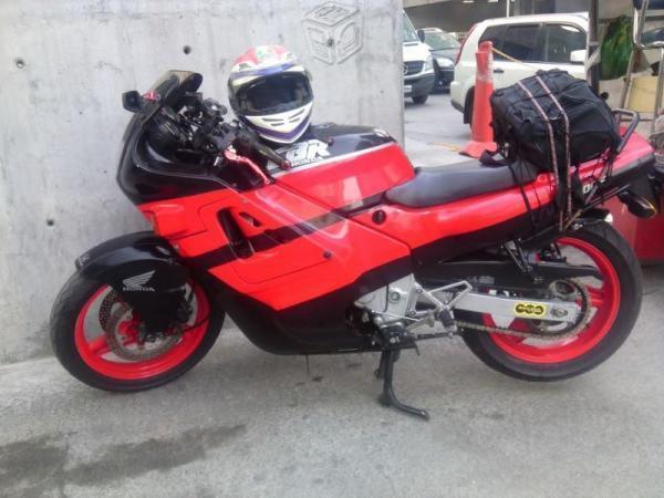 Honda cbr 600f muy buenas condiciones -90