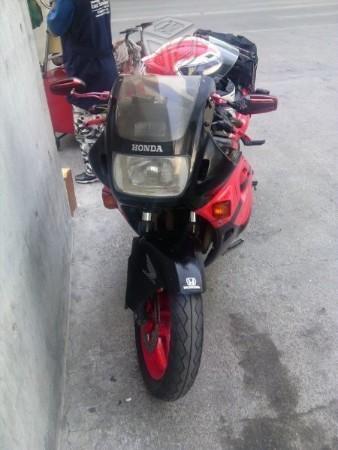 Honda cbr 600f muy buenas condiciones -90