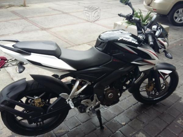 Pulsar ns200 blanca original impecable -15