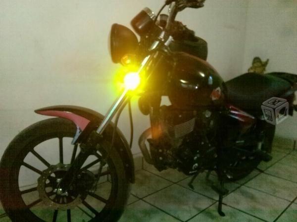 Chopper bult dog 170 seminueva -15