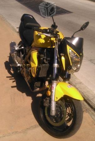 Motocicleta sv 650 -04