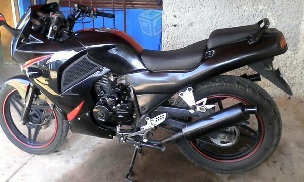 Vendo moto Italika RT 200 -13