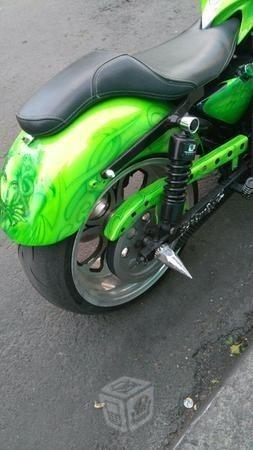 Vendo motocicleta Harley davidson -99