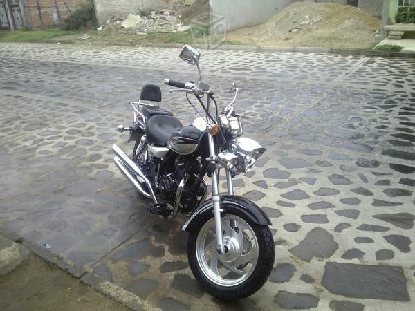 Vendo moto excelente -13