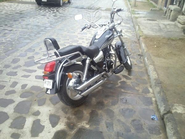 Vendo moto excelente -13