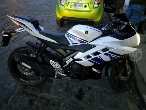 Yamaha R15 EDICIÓN ESPECIAL -14