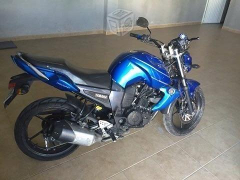 Bonita Yamaha FZ -13