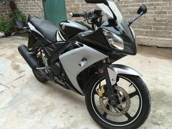 Yamaha R15 fac original v o c -12