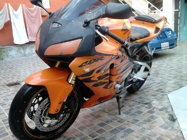 Cbr 600rr hallowen -06