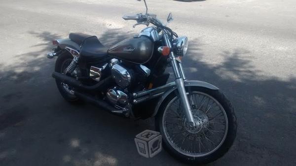 Honda shadow 750 excelente estado -07