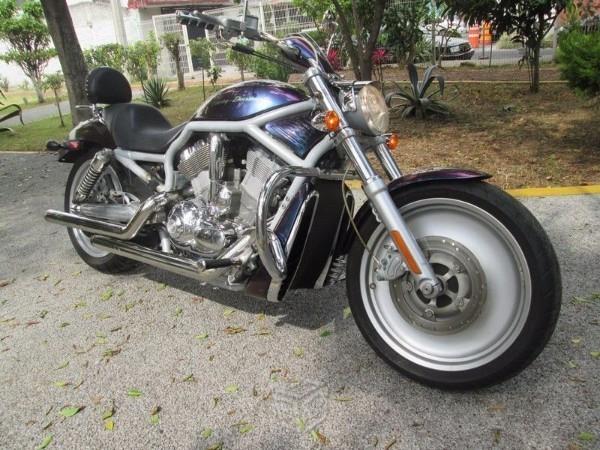 Harley davidson v-road 1450cc -02