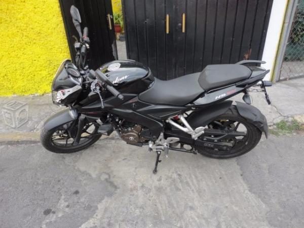 Pulsar 200 nsblack 16