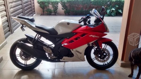 Yamaha R-15 lista para cuidad y carretera -13